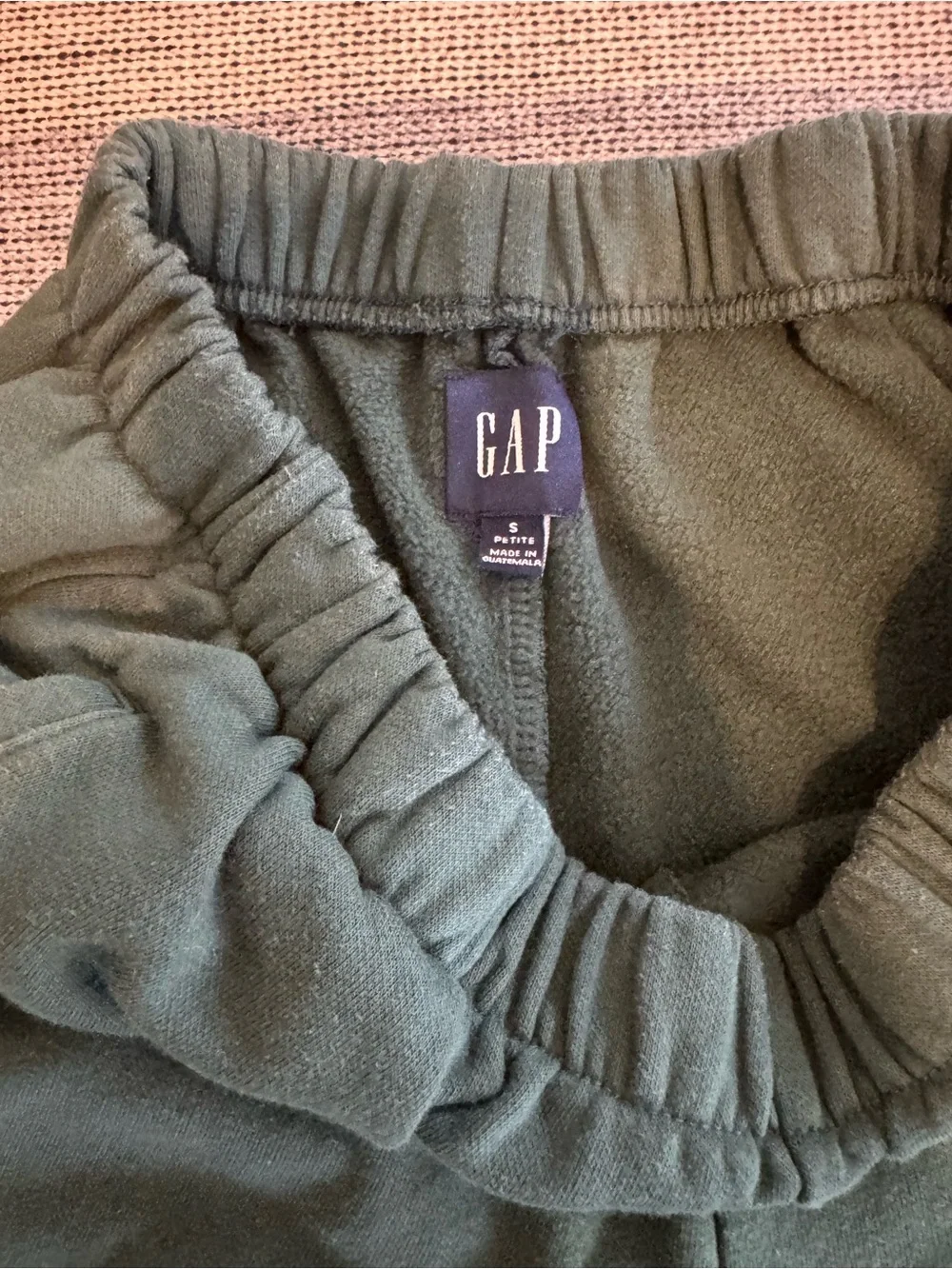 Gap women’s green Sweatshirt and Jogger Set